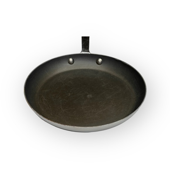 All-Clad ★ D5® Stainless Steel Nonstick Omelette 9” Fry Pan ★ Stainless Steel ★ - Picture 13 of 16